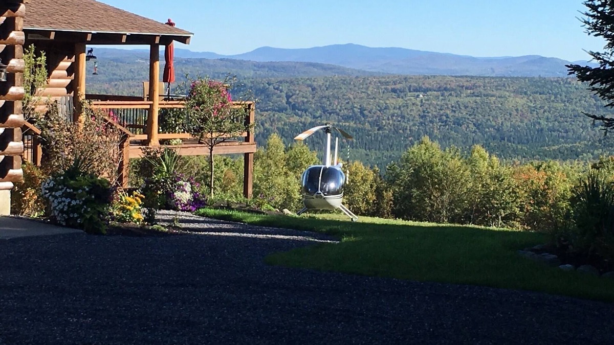 Clarksville House | Beautiful Log Home w/Mountain and Lake Views & Hot Tub-Sleeps 8