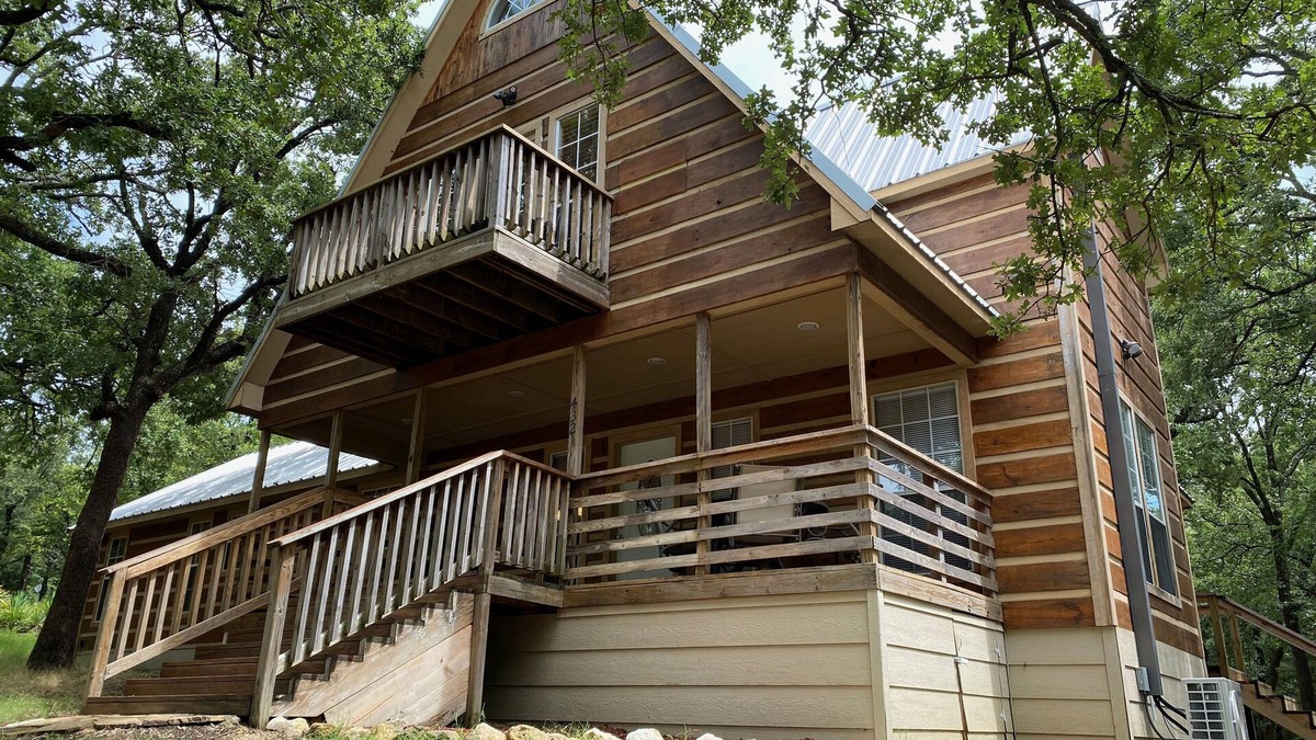 Gordonville House | Beautiful Longhorn Lodge at Lake Texoma!