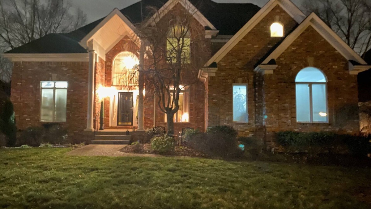 Prospect House | Beautiful Louisville home for executives, families or friends 5300sf
