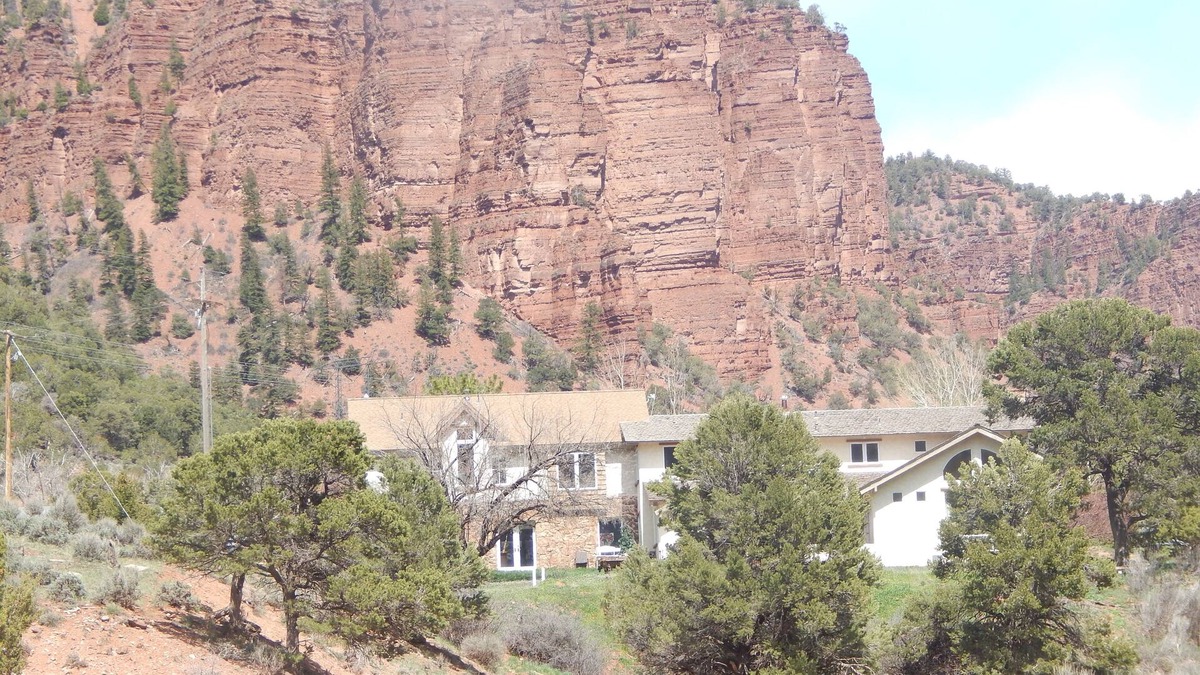 Basalt House | Beautiful LUXURY BASALT Home near Frying Pan River & Aspen