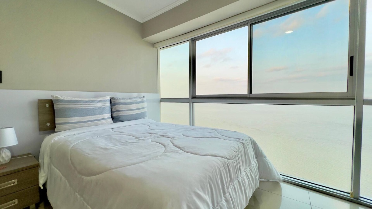 Puerto Santa Ana Apartment | Beautiful Luxury Suite overlooking the Guayas River in Puerto Santa Ana, Guayaquil