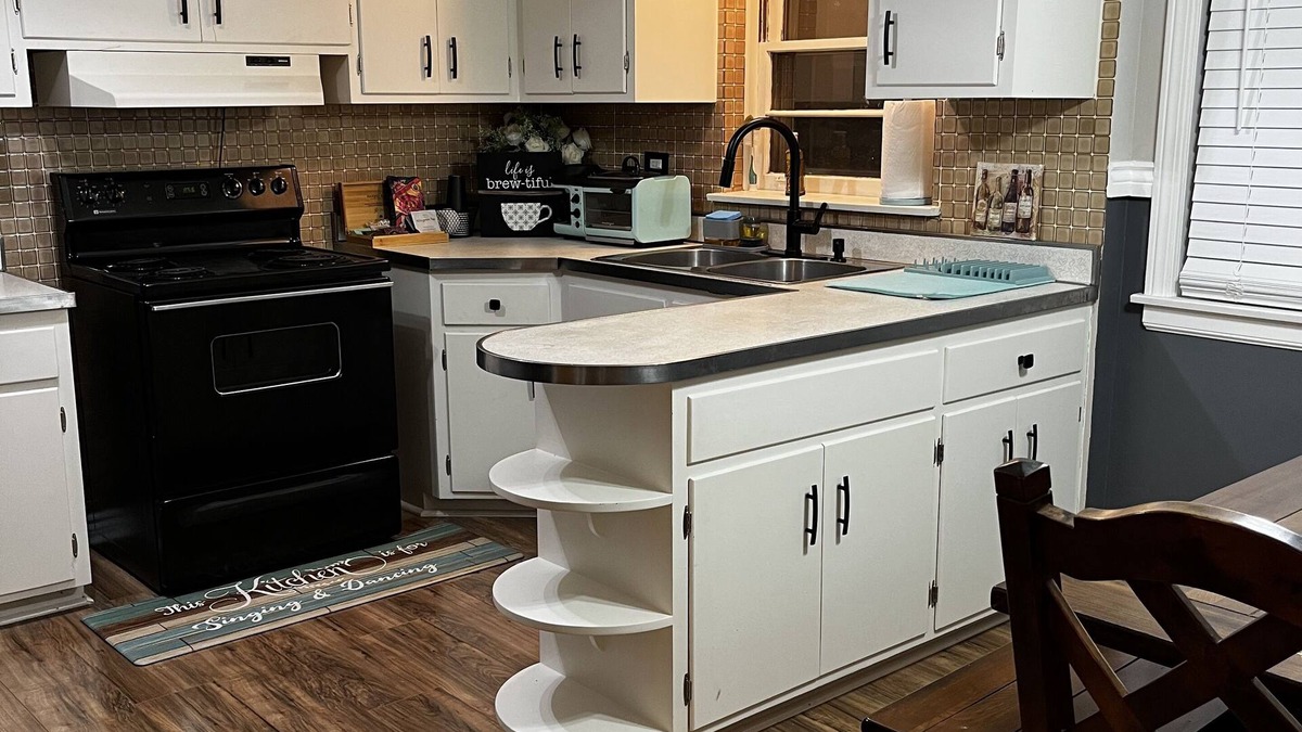 Evergreen Park Apartment | Beautiful Luxury Apartment in the Southwest Suburbs of Chicago