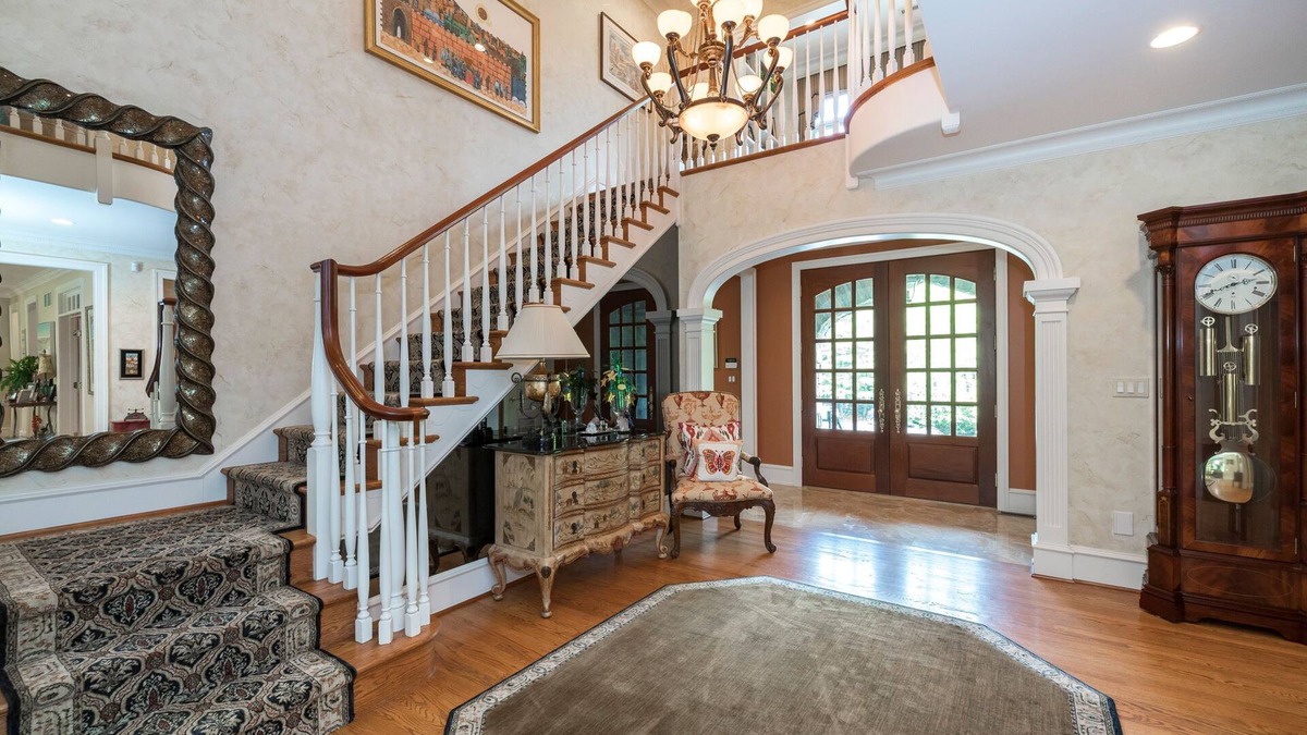 Radnor House | Beautiful Main Line House for Rent