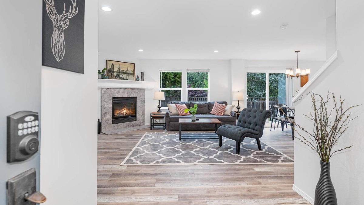 Maple Valley House | Beautiful Maple Valley home, near Eastside, Renton, near HW18 & SeaTac Airport
