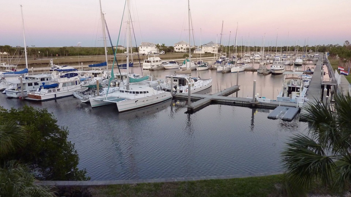 Ruskin House | Beautiful Marina waterside property at Little Harbor Beach Resort, Tampa bay, Fl