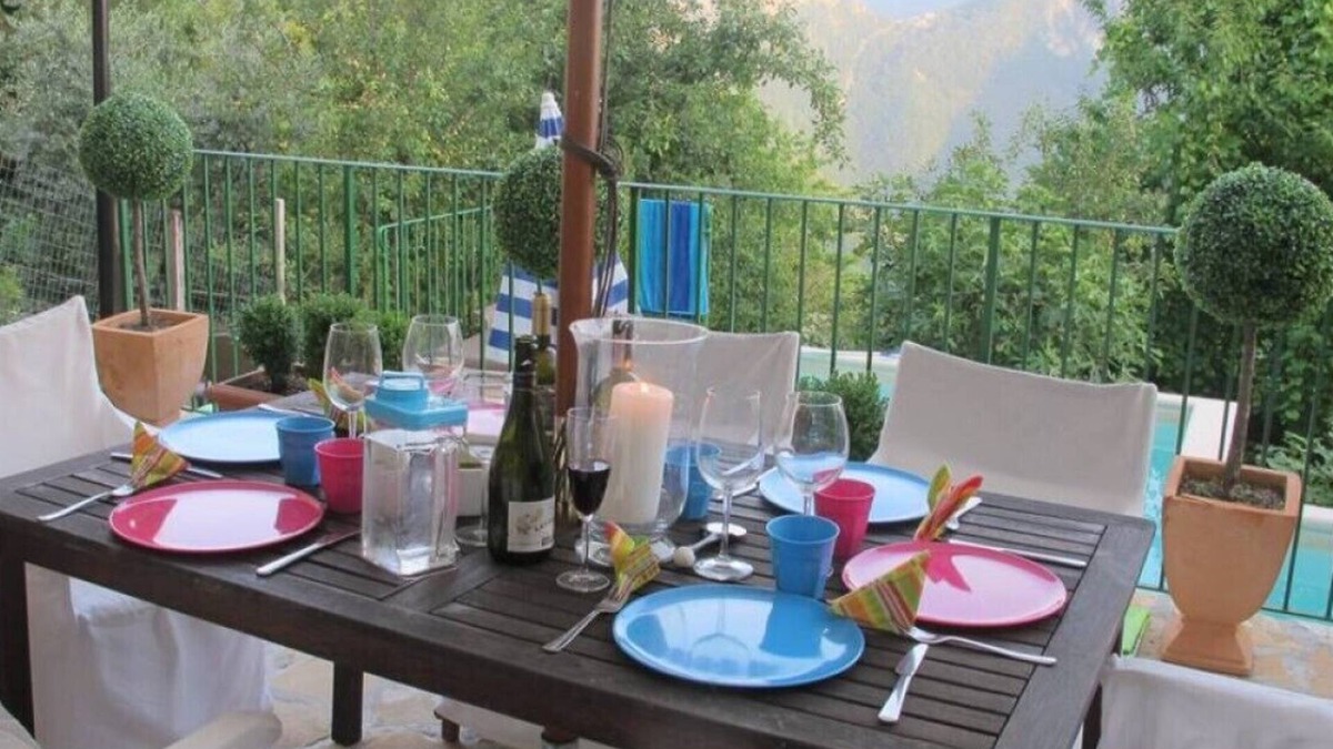 Casoli House | Beautiful, modern house with pool and amazing views of the mountains
