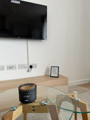 Gascoigne Apartment | Beautiful Modern 1 Bed Flat