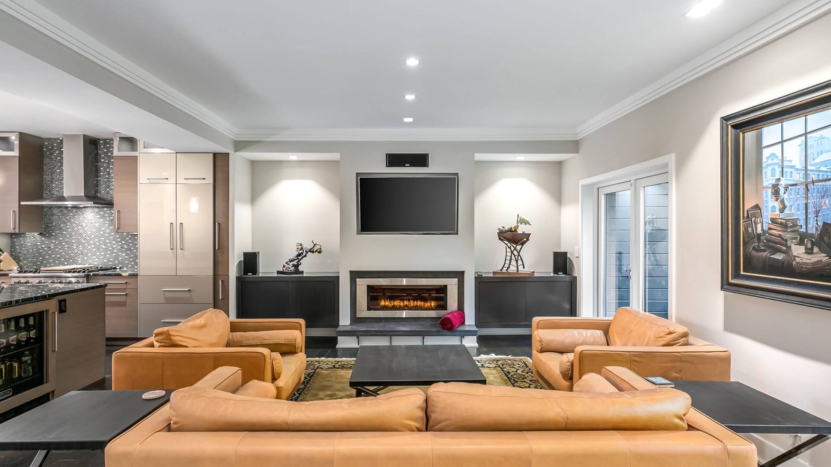 Georgetown House | Beautiful & Modern 3-Bedroom Georgetown Home, Free parking