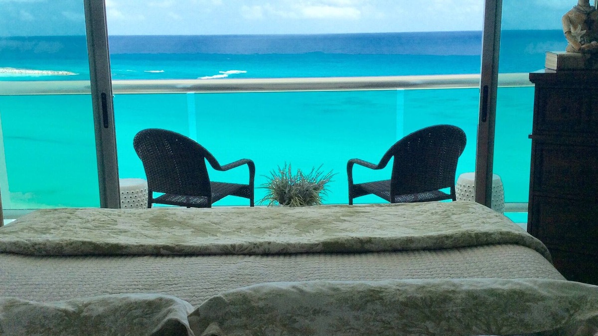 Punta Cancun Condo | Beautiful, modern Beachfront Penthouse, Best Location and views in Hotel Zone