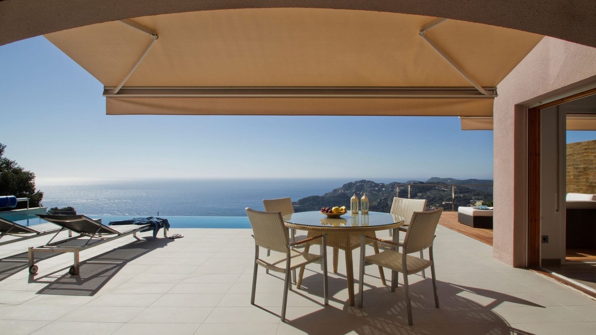 Begur Villa | Beautiful Modern Hilltop Villa With Salt Water Infinity Pool And Stunning Views