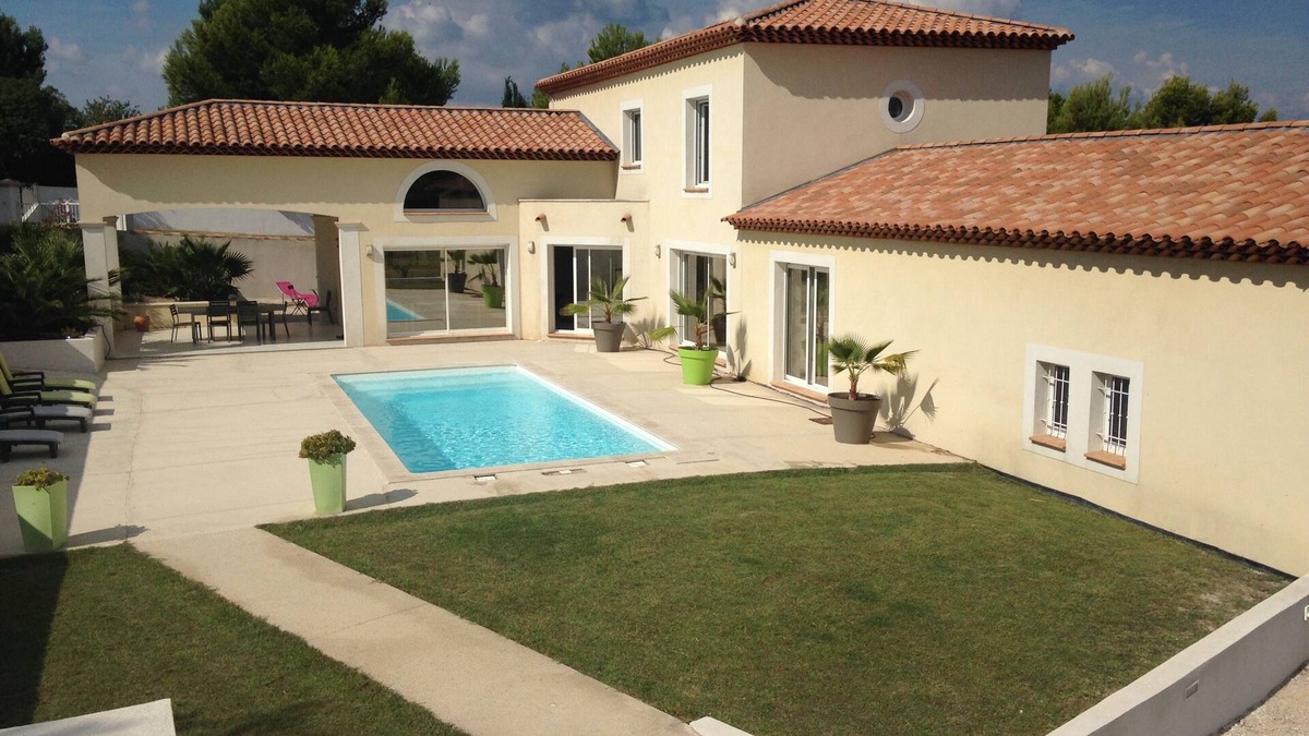 Marignane Villa | Beautiful modern Villa of 300 m2 in calm with swimming pool. Ideal Great Family
