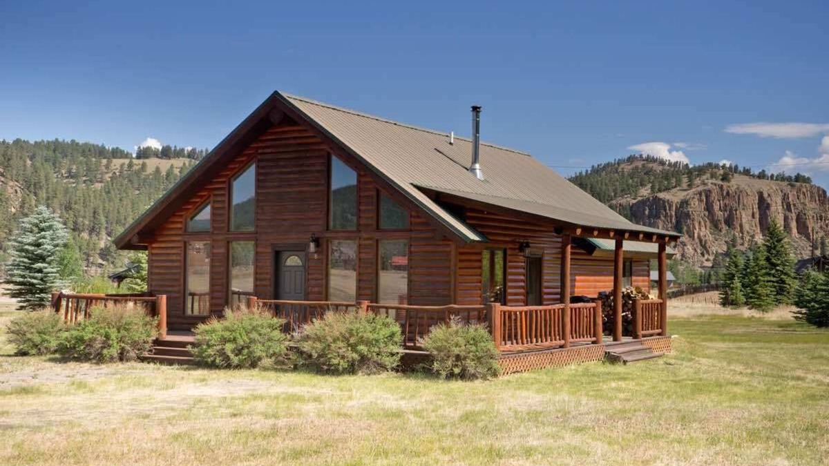 South Fork House | Beautiful Mountain Cabin w/Wraparound Deck/Private Washer/Dryer/Free WiFi