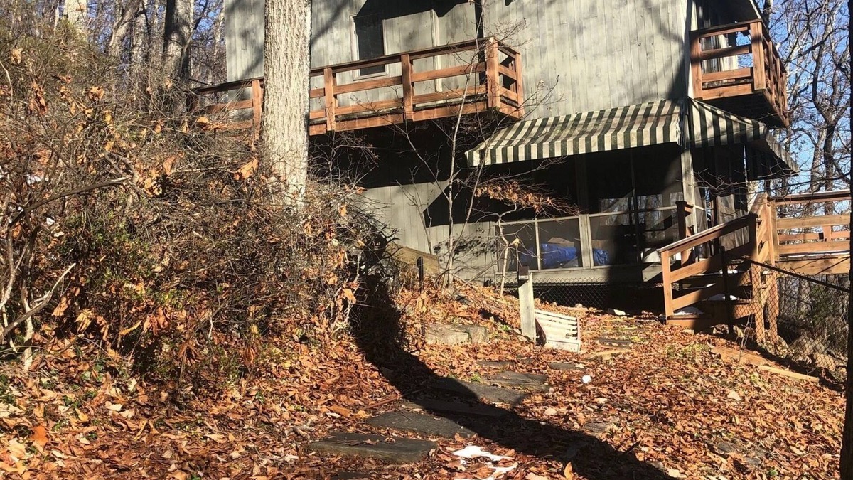 Lynchburg Cabin | Beautiful Mountain Cabin with amazing views