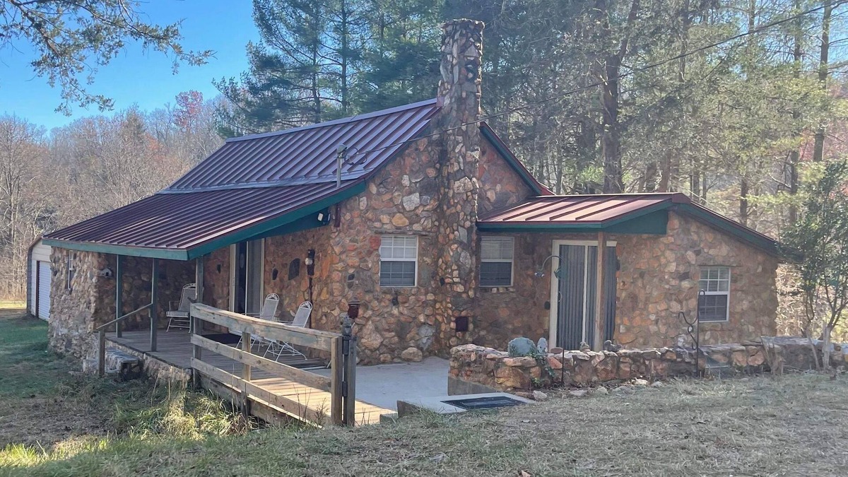Ararat Cabin | Beautiful mountain rock cabin with 47 acres of private walking trails to enjoy