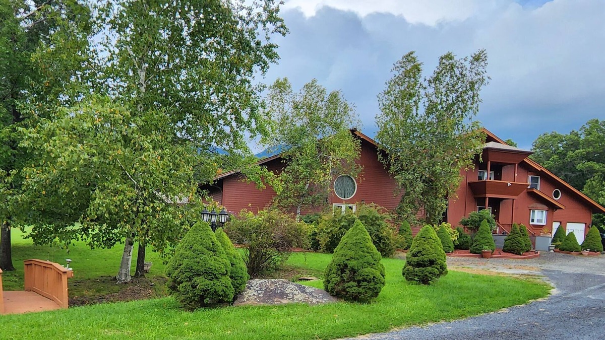 Round Top Villa | Beautiful Mountain Villa
