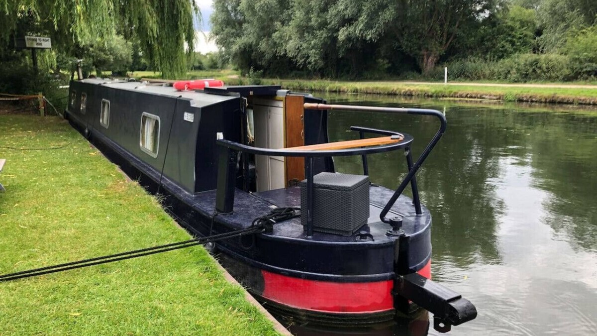 Cambridge City Centre Boat Rental | Beautiful Narrowboat Glyndwr