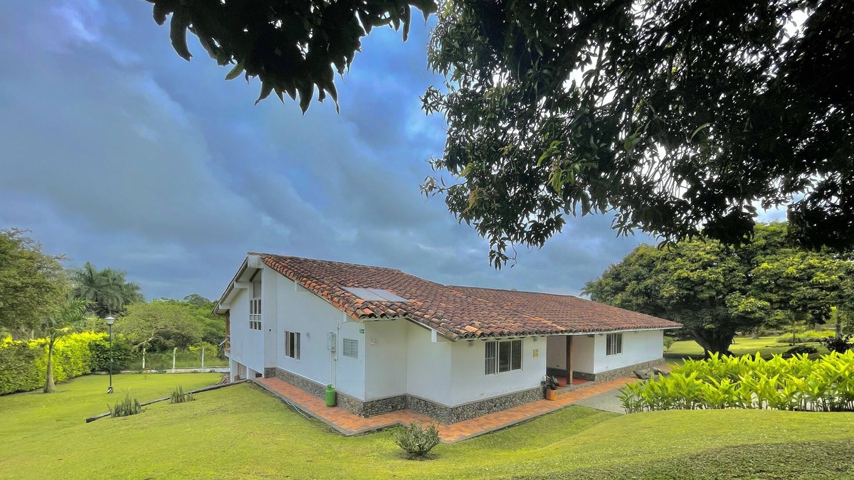 Pereira Villa | Beautiful natural village in cerritos risaralda