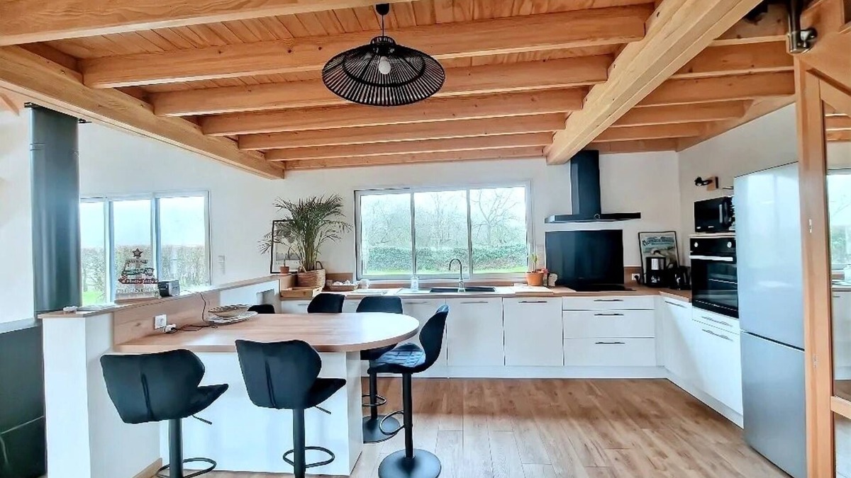 Arrest House | Beautiful nature gite, chalet atmosphere, with large garden, Arrest, Baie de Somme,