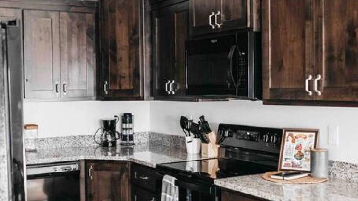 Logan Apartment | Beautiful New 3 BR 2BA Townhome No Stairs