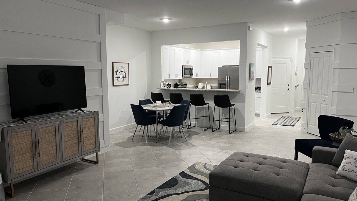 Gateway House | Beautiful New 3BR/3BA in FM! Ask me about Snowbirds Special!