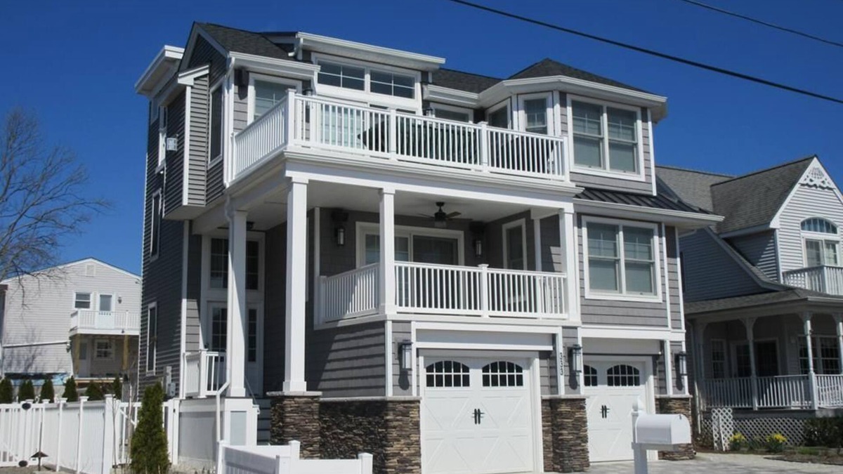 Ship Bottom House | Beautiful new construction in Surf City with Elevator