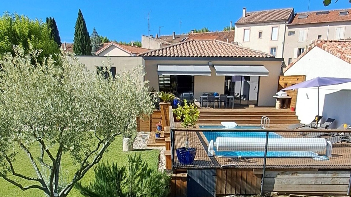 Valreas Villa | Beautiful new contemporary air-conditioned villa of 105 m2 in Provence with swimming pool.