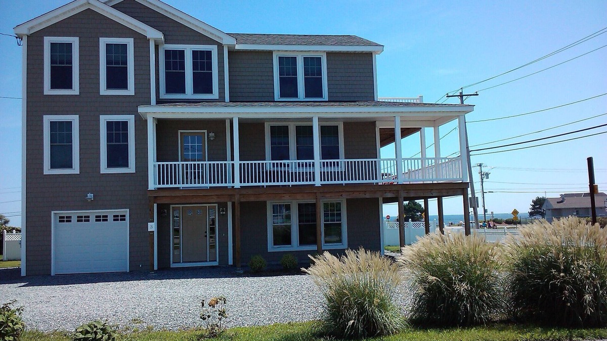 Eastward Look House | Beautiful new large home overlooking Scarborough beach
