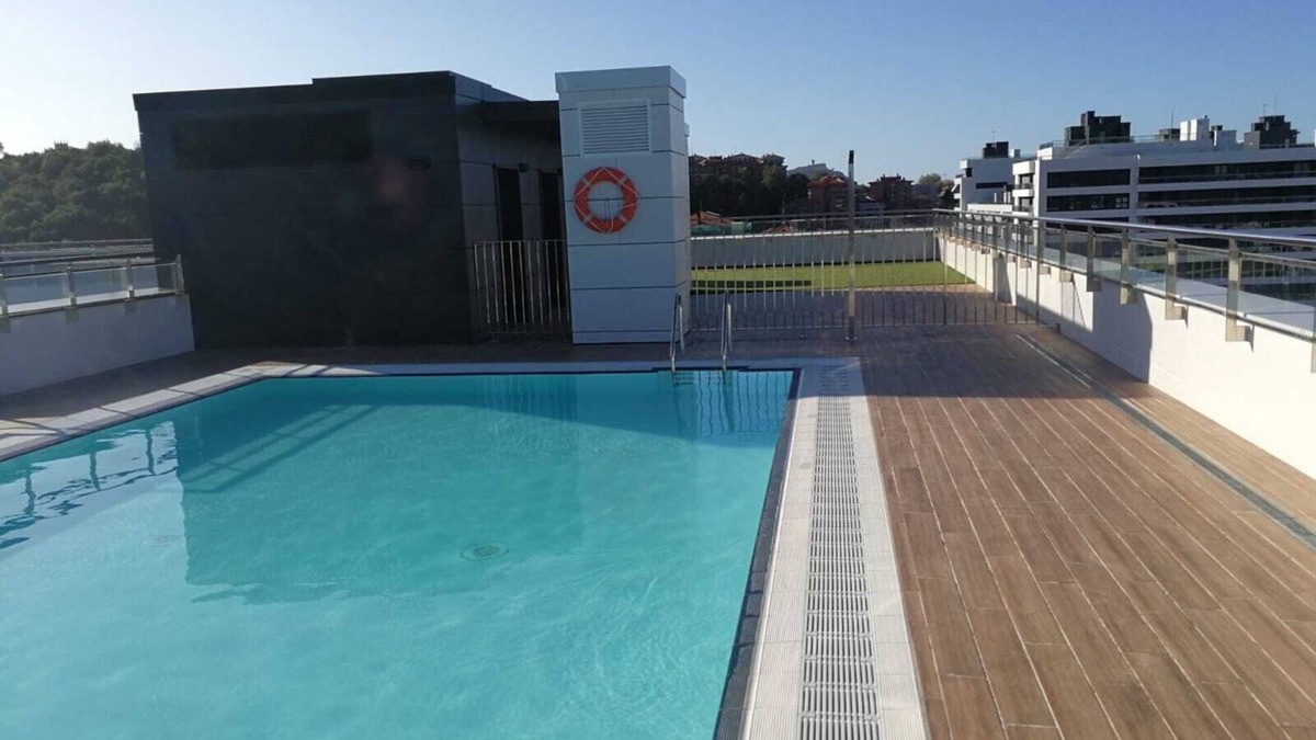 San Sebastian House | beautiful new penthouse with pool, terrace and garage