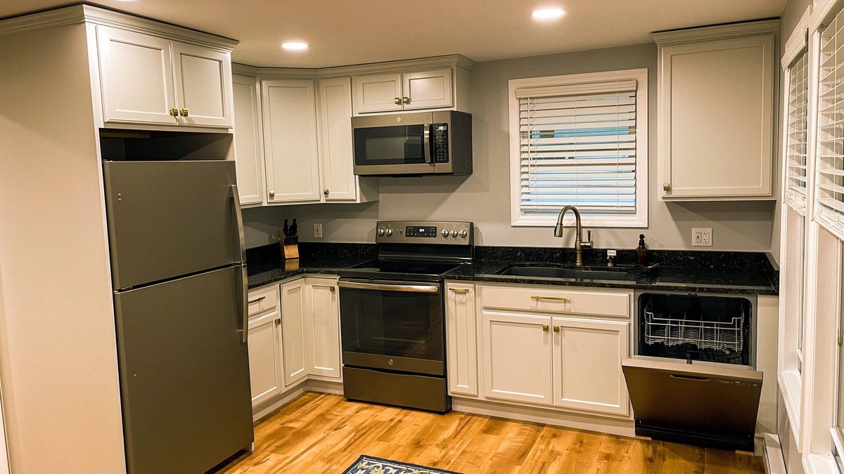 Lake Placid Apartment | Beautiful NEW Spacious 1st Floor Apartment Close to Restaurants