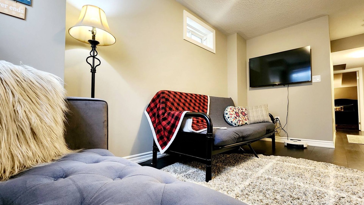 Halton Regional Municipality Apartment | Beautiful newly constructed 1bedroom apartment with seperate entrance