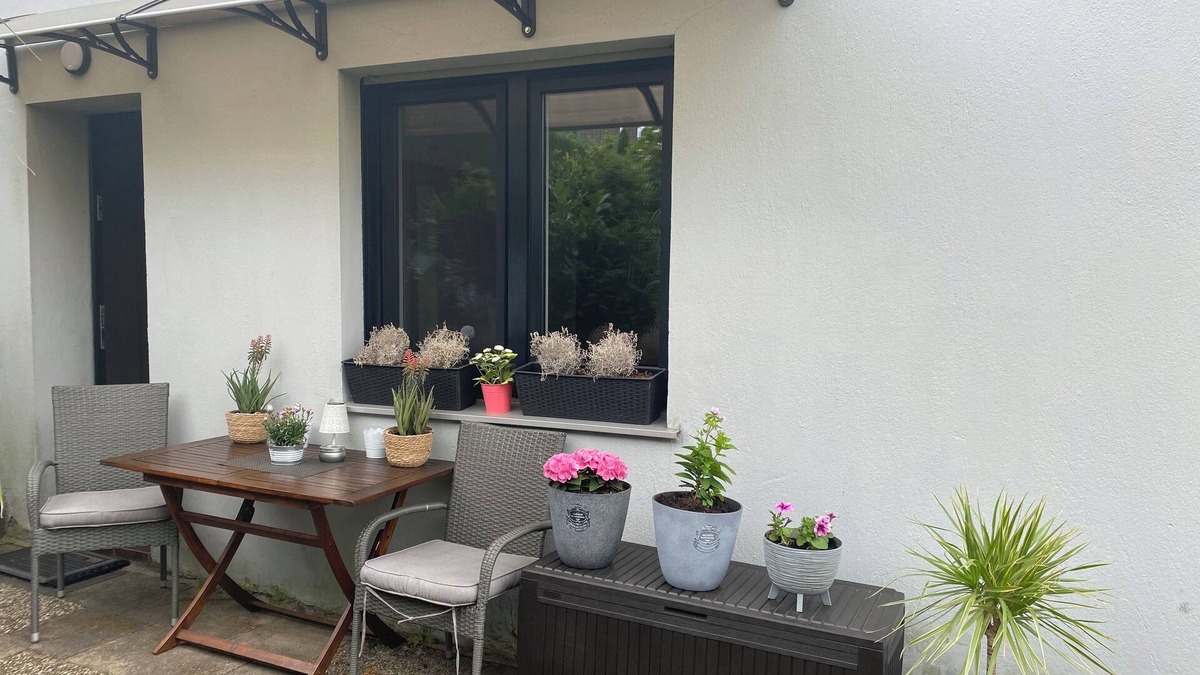 Wermelskirchen Apartment | Beautiful, newly renovated apartment with terrace, 2 min. to the highway