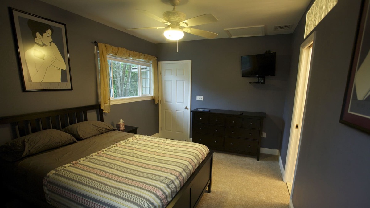 Eustis House | Beautiful newly refurbished 3/2 with new everything! Hilltop view!!