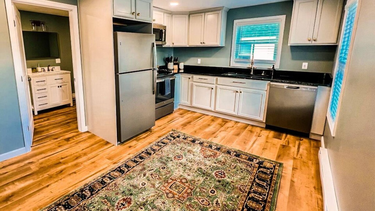 Lake Placid Apartment | Beautiful Newly Remodeled Spacious Apartment STR-005604