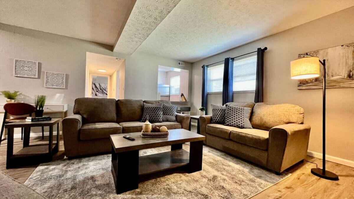 Middletown Apartment | Beautiful, newly remodeled apartment in Middletown