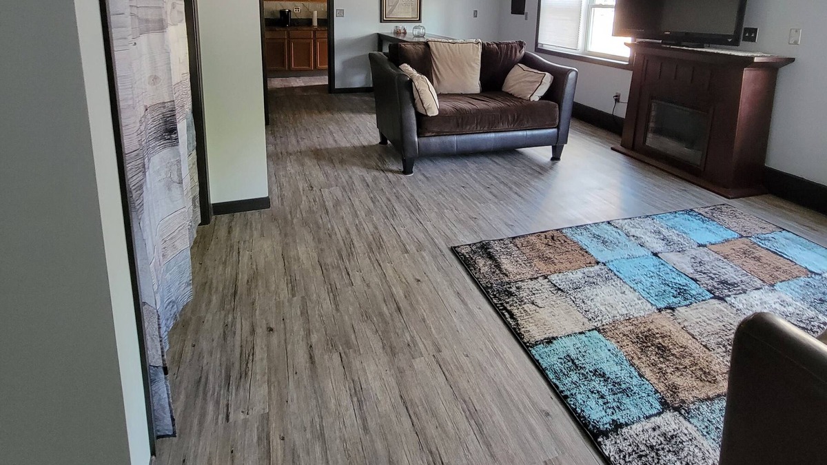 New Boston Apartment | Beautiful newly Remodeled unit, 1 block to Mississippi River.