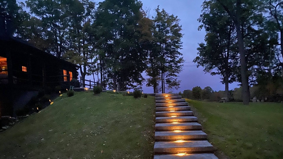 Kerhonkson Cabin | Beautiful newly Renovated Cabin/Lodge on Creek