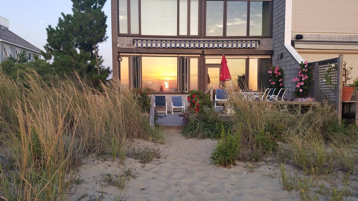 North Shores House | Beautiful North Shores Beach Home - Great deck with views that go on and on