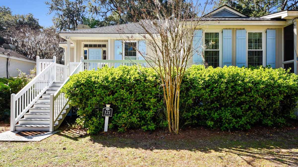Melrose on the Beach House | Beautiful Ocean View Cottage. Golf cart included with booking. Firepit!