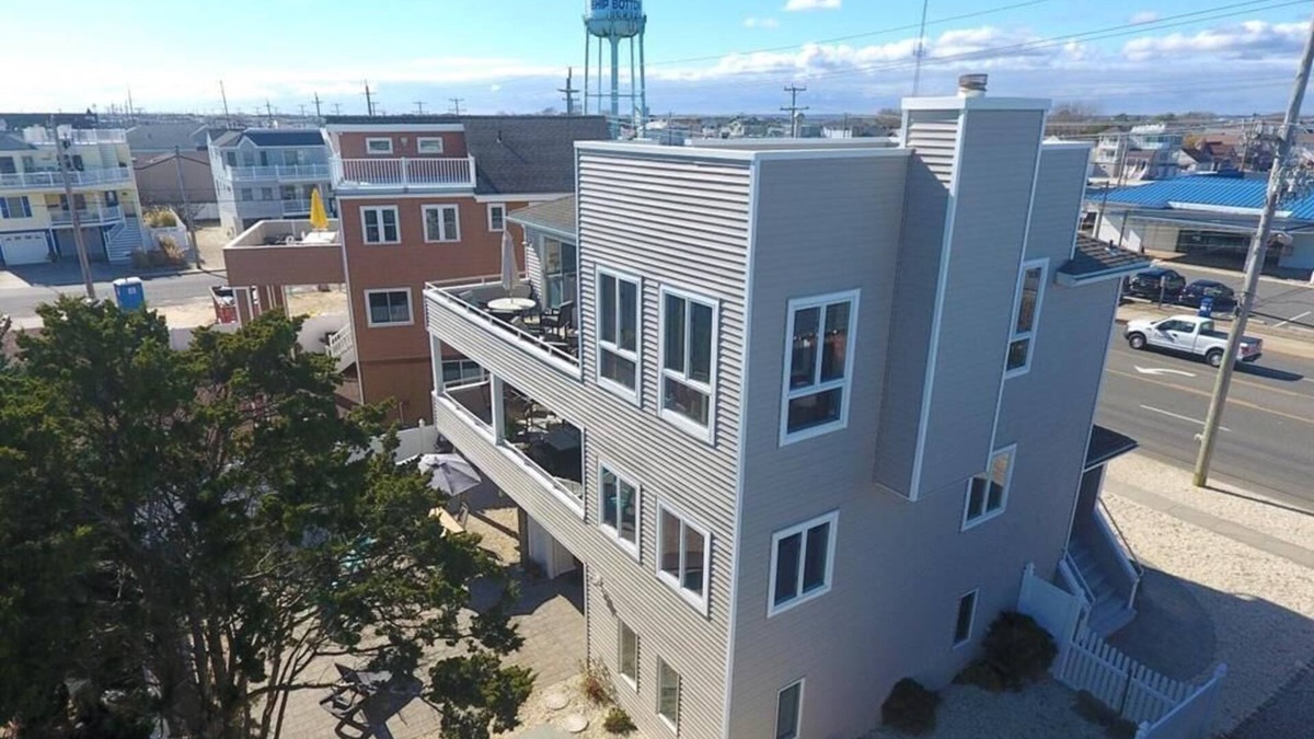 Ship Bottom House | Beautiful ocean block reverse living home with ocean views 148119