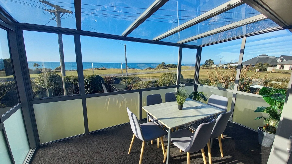 Kakanui House | Beautiful ocean view from this lovely holiday home