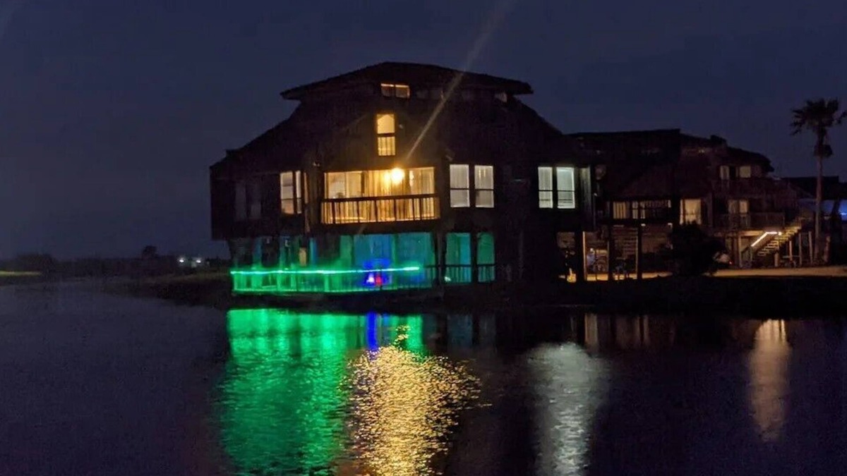 Matagorda Condo | Beautiful ocean views from condo's 3 story deck!