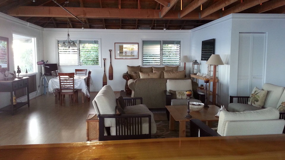 Ewa House | Beautiful Oceanfront Home - Fantastic Views of Waikiki and Diamond Head!