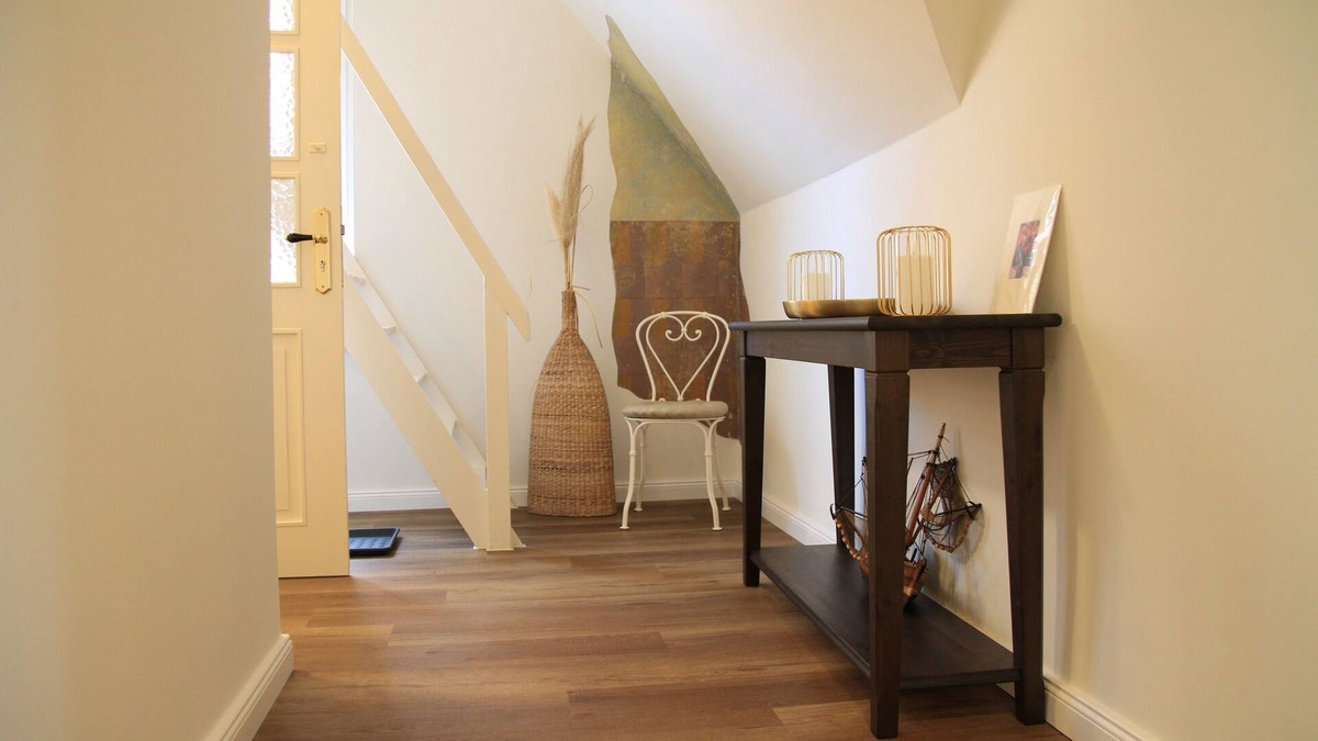 Center Apartment | Beautiful old apartment with city view in the heart of Aurich's pedestrian zone