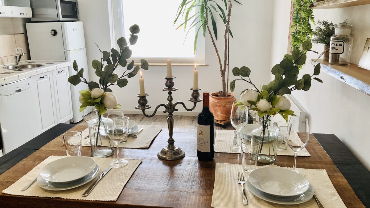 Biederitz Apartment | Beautiful old building apartment in a top location 10 minutes to town in the residential area