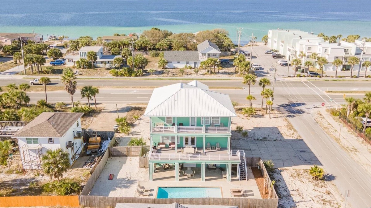Villa Segunda House | Beautiful Open Concept Home with Private Pool-Steps the Beach!