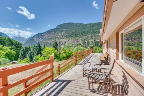 Ridgway House | Beautiful Ouray Home with Patio - 3 Mi to Downtown!