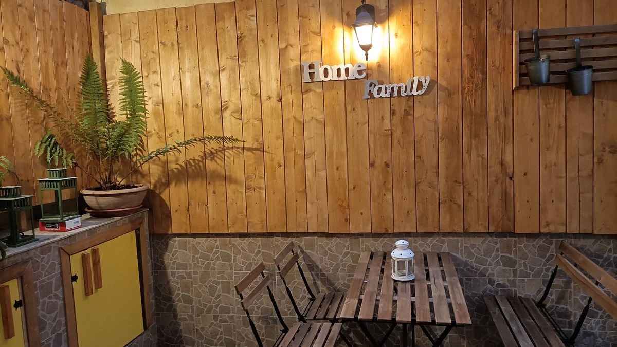 San Giovanni Apartment | Beautiful outdoor space in the center of Rome! Panoramic transport connection.