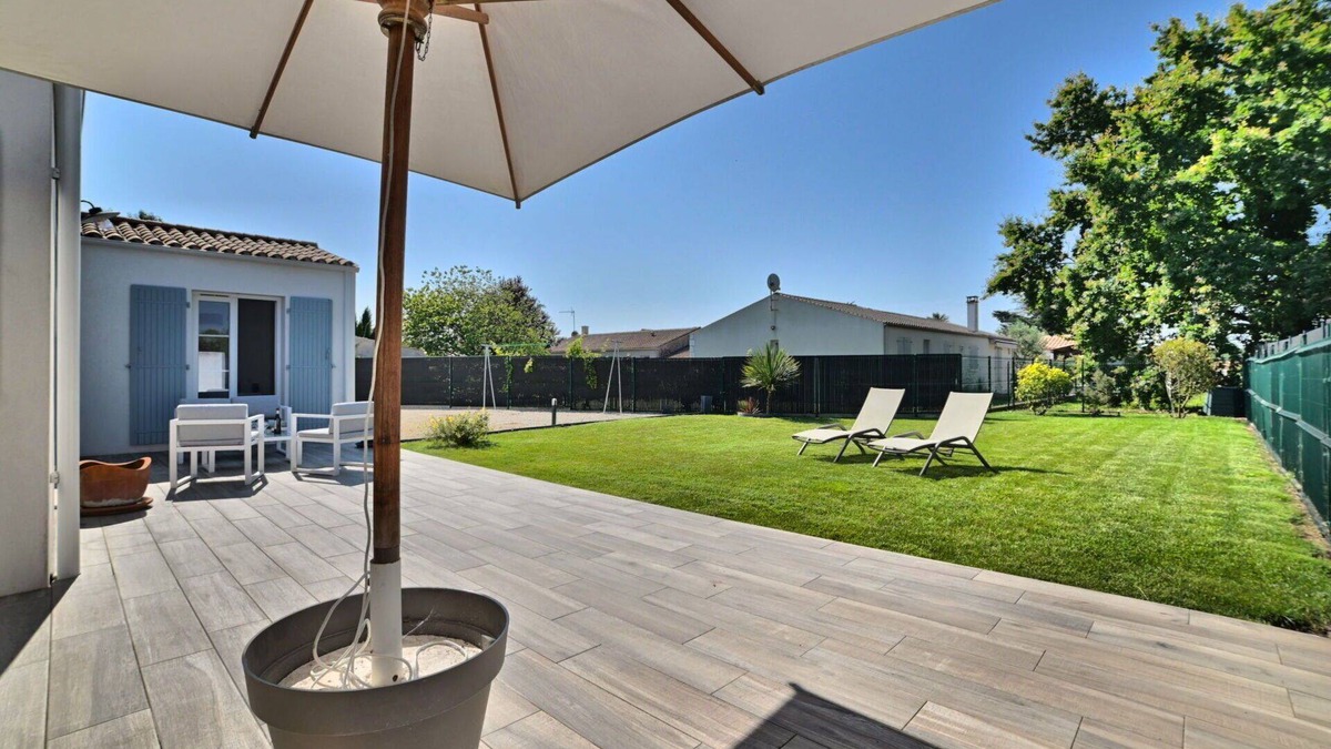 Le Chateau-d'Oleron House | Beautiful private villa for 4 people with WIFI, TV and terrace