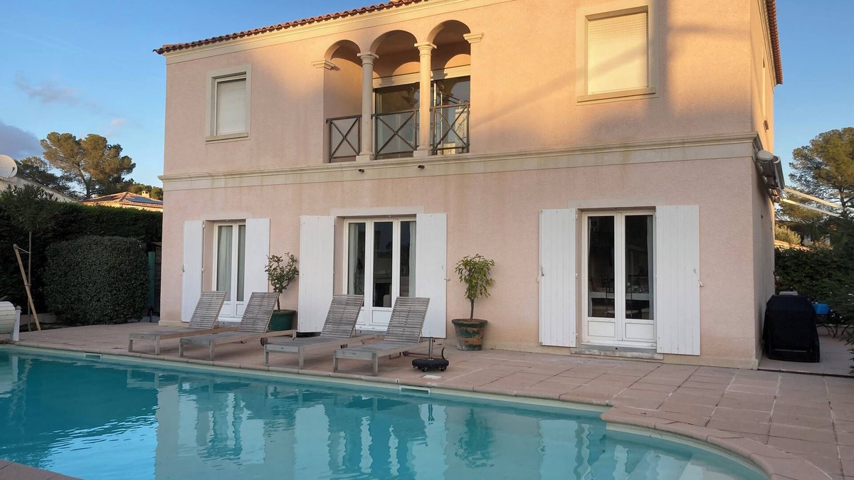 Boulouris-sur-Mer Villa | BEAUTIFUL Paladian-style VILLA close to Boulouris beaches and shops