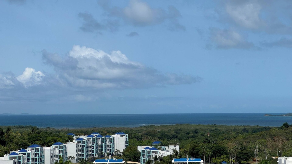 Machos Apartment | Beautiful Penthouse with Ocean & Mountain Views – Next to Puerto del Rey Marina